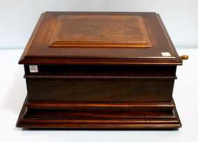 1894 Regina Music Box with 47 15 1/2" disc
