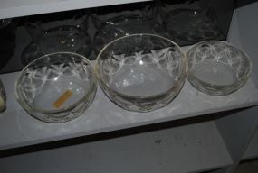 Pyrex Bowls with Tear Drop Design on Sides Description: Set of Three Pyrex Bowls with Tear Drop Design on Sides