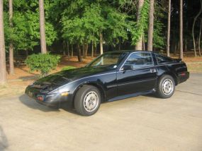 1986 Nissan 300 ZX Description: 1986 Nissan 300 ZX, 190,000 miles, VG30E V6, single overhead cam, 24 valve, Rear wheel drive (limited slip), not T top, 5 speed manual transmission. Does run, front brakes needs work, and water pump.