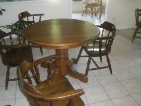 Round Oak Table