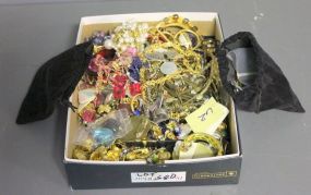  Group of Modern and Costume Jewelry Description: Group of Modern and Costume Jewelry