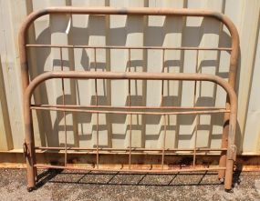  Full Size Iron Bed Full Size Iron Bed, with rails