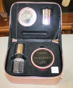  Cosmetic Case Mor Cosmetic Case with Body Crme, Parfum, Mirror, Candle