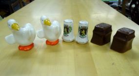  Salt and Pepper Shackers Salt and pepper shackers 3 sets