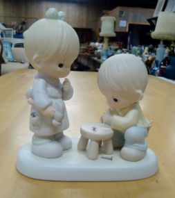  Precious Moments Thumb boy loves you 5 3/4"h