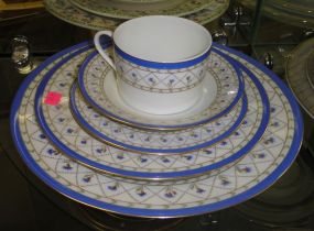  Haviland Limoge Val de Loire China Haviland Limoge Val de Loire; cup and saucer, salad and dinner plate
