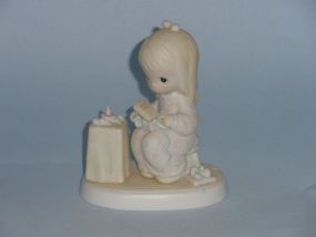  May Your Christmas Be Blessed Cross Mark. Serial E-5376. Release Date 1984. Suspended Date 1986.