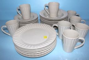  Home Dcor Trees N Trends Dinner Set Six dinner plates, eight salad bowls, seven salad plates, eight mugs