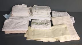 Group of Various Sheets and Pillow Cases Description