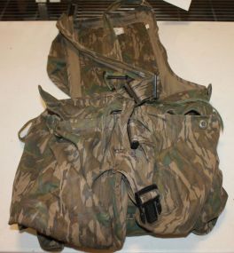 Mossy Oak "Green Leaf" All-Purpose Hunting Vest Medium