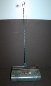 Painted Tin Dust Pan dust pan