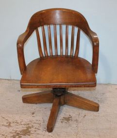 Vintage Oak Swivel Chair 22"w., 29"h.