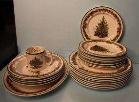 Twenty-One Pieces "Holiday Celebrations" Dishes