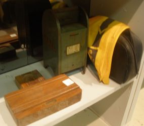 Lot consisting of travel bag, boy scout scarf and vintage metal mail bank