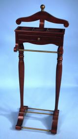 One Gentlemen's Butler with Suit and Shoe Rack.