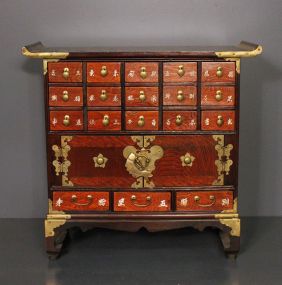 Korean Apothocary in Elmwood