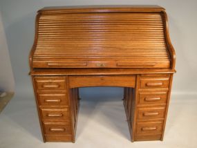 Nice "S" Roll Top Desk