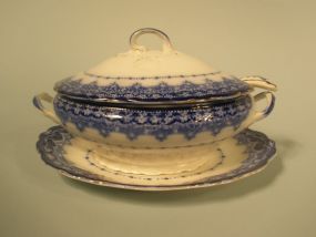 Flow Blue Gravy with Underplate and Ladle