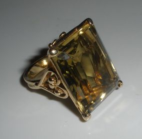 Ladies Gold Topaz Ring
