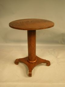 Round Oak Center Pedastal Table