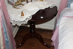 Mahogany Queen Anne Tilt Top Table