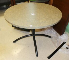 Versteel Vela Formica Style Round Table