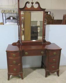 Duncan Phyfe Mahogany Vantiy