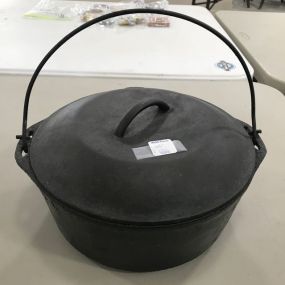 Cast Iron Dutch Oven