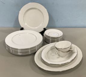 American Manor China "Chantilly"