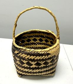 12"h., 8"w. Choctaw Hand Woven Basket Single-handle