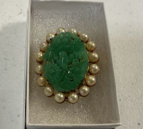 VTG Jade Cameo Pin Brooch