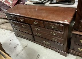 Broyhill 32h 59w Cherry Traditional Double Dresser