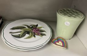 Williamsburg Plumeria Plates and Flower Frog
