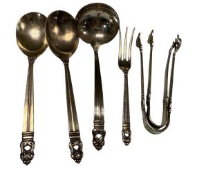 5.230 ozt International Sterling Royal Danish Serving Pieces