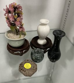 5pc Small Stone Decor, 2pc Wooden Stands