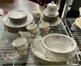 Noritake Ivory China Adagio Set