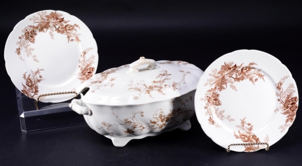 Eclectic Collectibles Live & Internet Auction