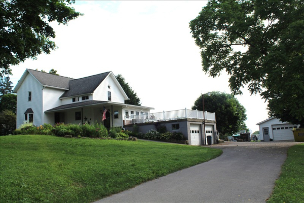 Auction - Real Estate &amp; Contents