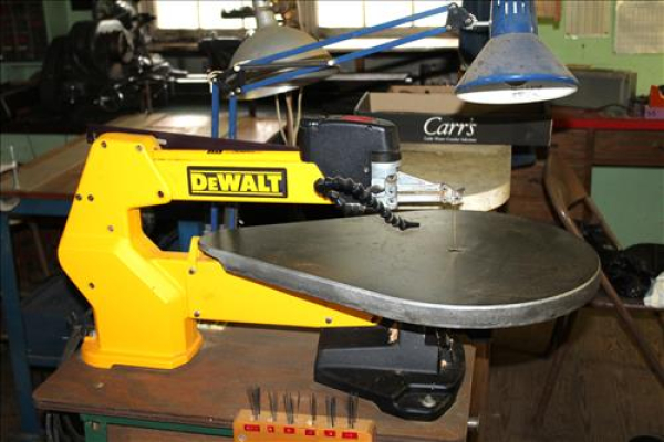 Living Estate Tool Auction