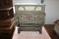 Sale Image for Large Public Auction