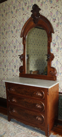 Sale Image for Large Estate Auction