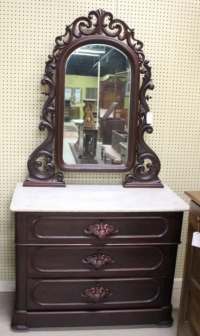 Sale Image for Super Antique Auction Online