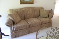 Sale Image for Large Public Auction