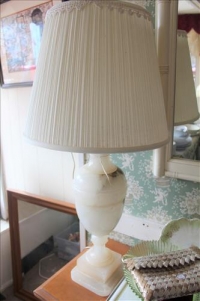 Sale Image for Marilyn's Antiques