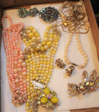 Sale Image for Absolute Real Estate & Contents