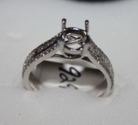 Sale Image for Christmas Jewelry Auction