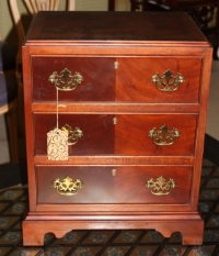 Sale Image for Super Antique Auction Online