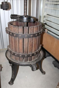 Sale Image for Large Public Auction