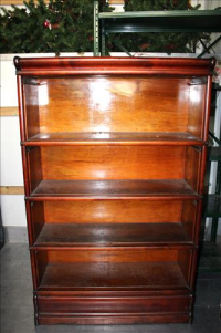 Sale Image for Large Public Auction