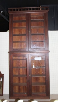 Sale Image for Super Antique Auction Online